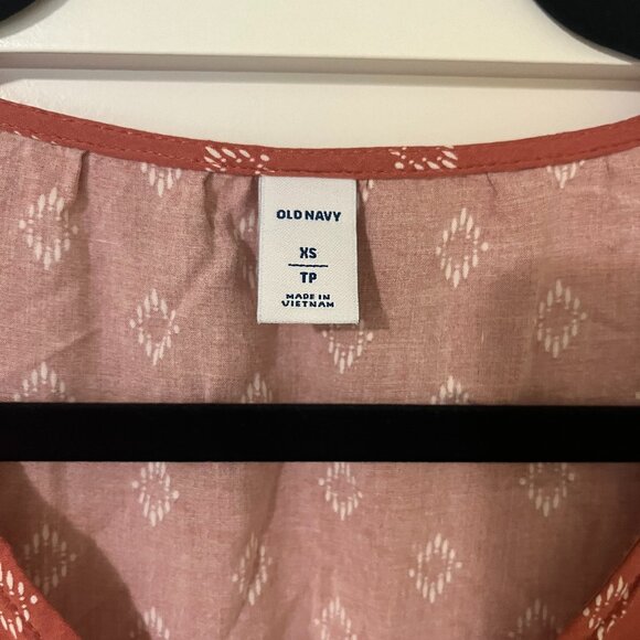 Old Navy Waist-Defined Pink V-Neck Dress - Picture 3 of 3